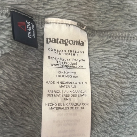 PATAGONIA Re-Tool Snap-T Fleece Pullover in a Platinum Gray/Blue Size Medium - Picture 4 of 5